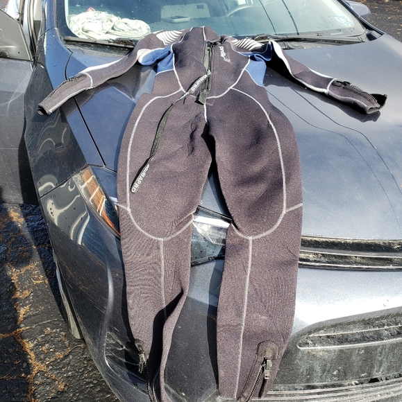 Scuba Suit / Water-sports Gear - Picture 2 of 16